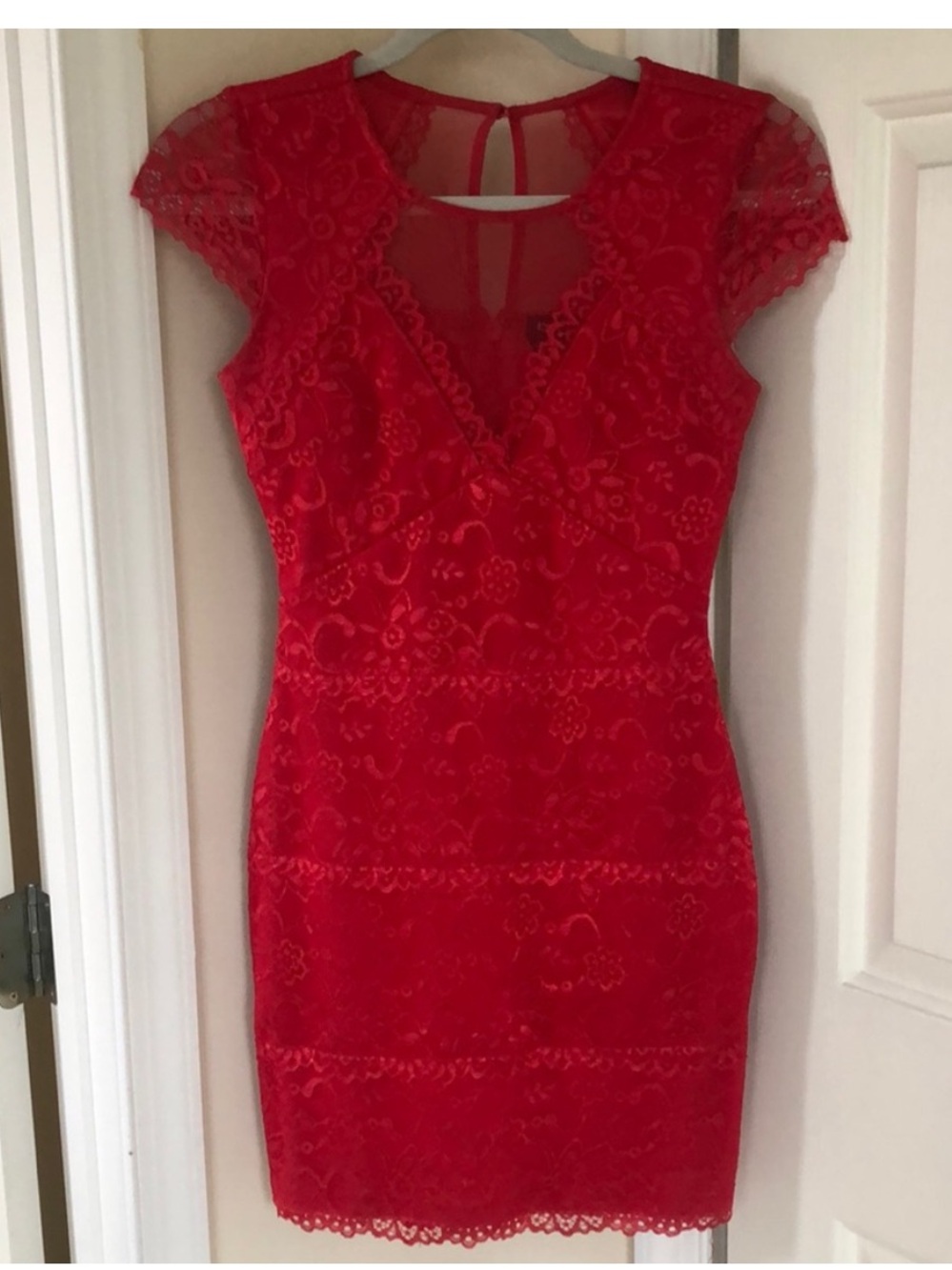 BEBE LACE XS Red Lace Bodycon Dress - Women